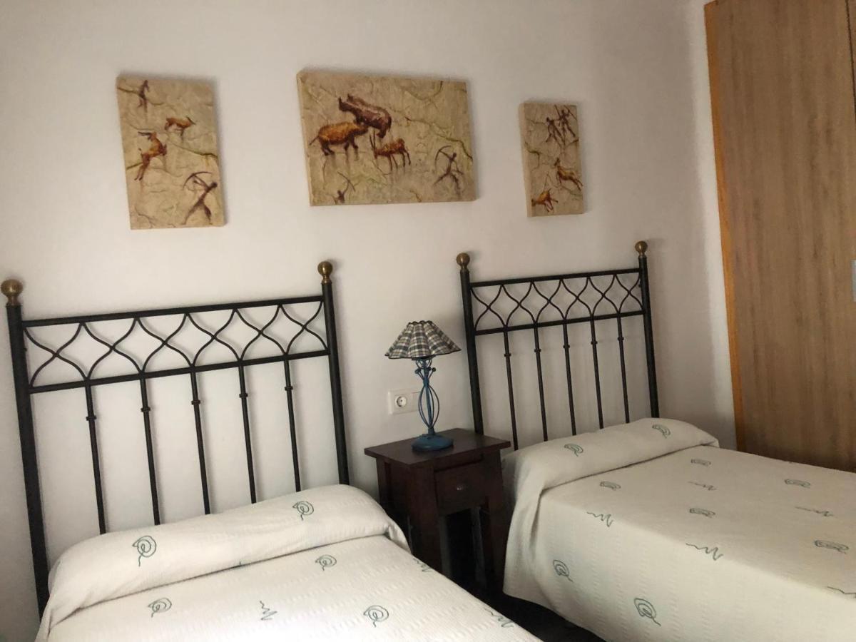 Hostal-Restaurante Fogon De Gredos Guisando Esterno foto