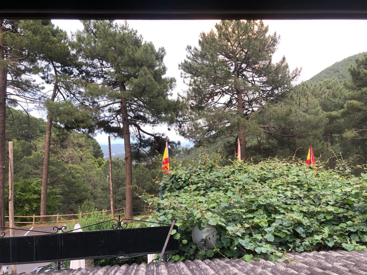 Hostal-Restaurante Fogon De Gredos Guisando Esterno foto