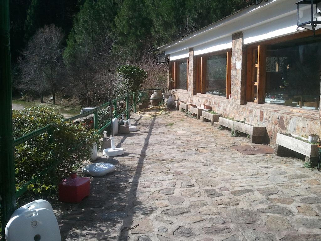 Hostal-Restaurante Fogon De Gredos Guisando Esterno foto