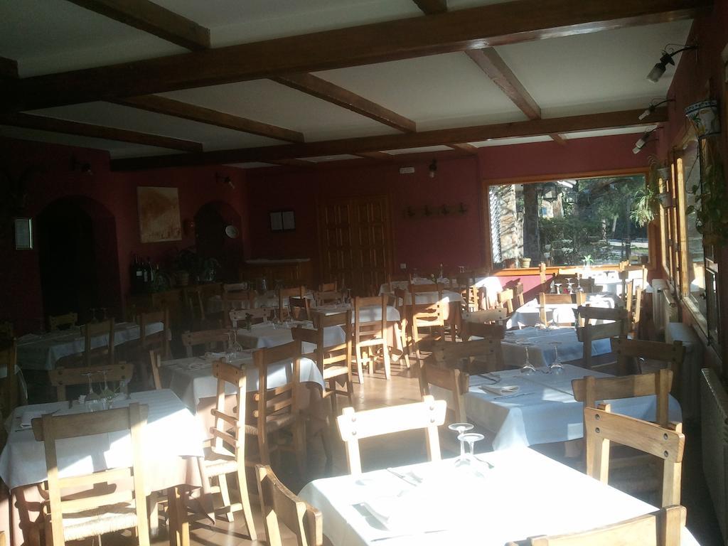 Hostal-Restaurante Fogon De Gredos Guisando Esterno foto