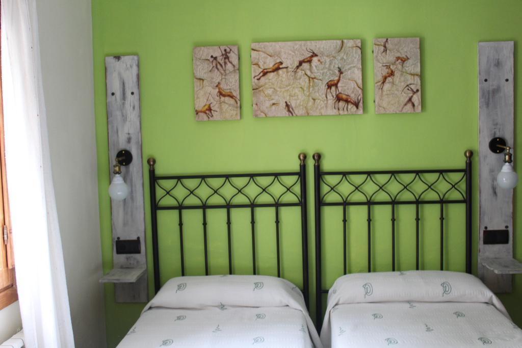 Hostal-Restaurante Fogon De Gredos Guisando Esterno foto